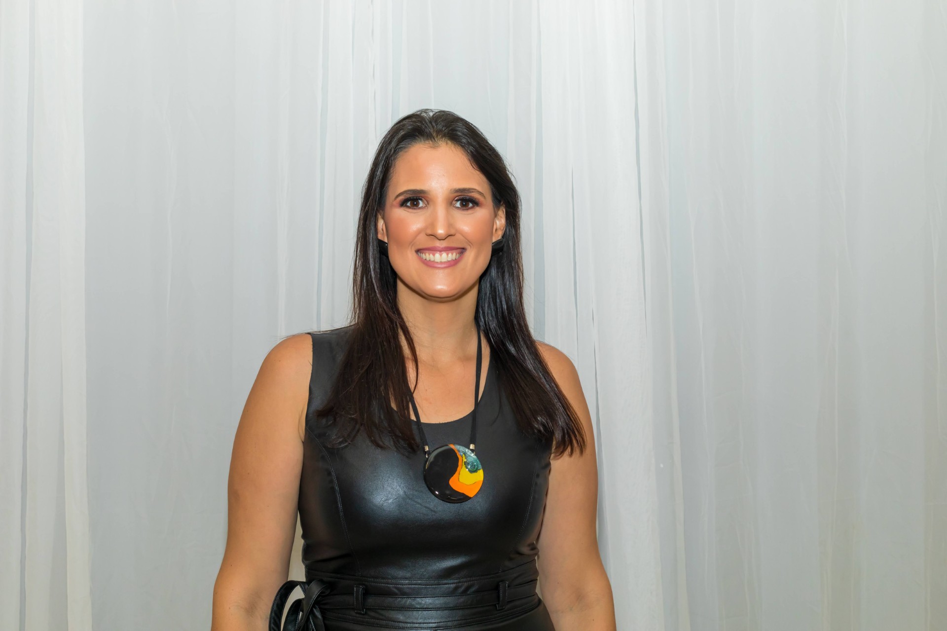 Minha trajetória na HEAD5 tem sido marcada por uma experiência enriquecedora, fruto da diversificação do portfólio da empresa, que abrange setores estratégicos como energia, mineração e infraestrutura. Destaco, ainda, a excelência do corpo profissional, caracterizado pela competência, seriedade e dedicação, em um ambiente colaborativo que estimula tanto o crescimento individual quanto o coletivo.