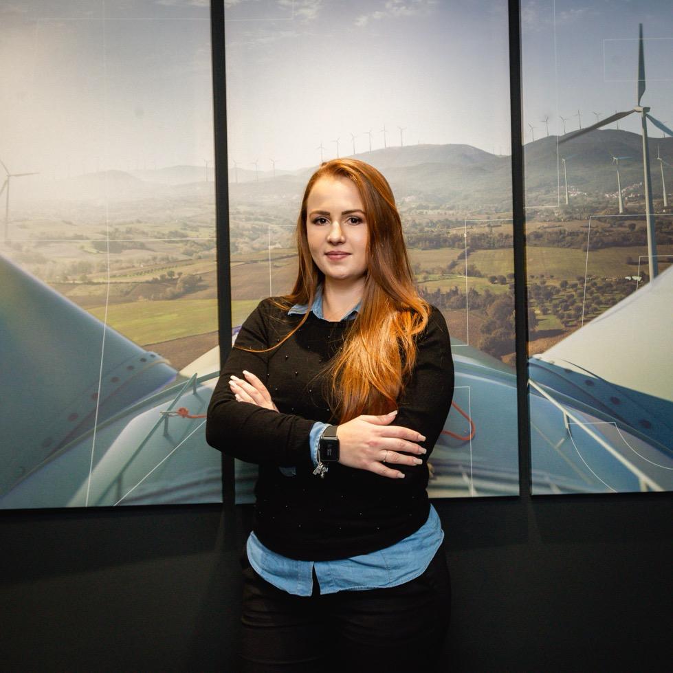 Na HEAD5 percebi que, além da excelência técnica que é marca da empresa, as áreas de staff, especialmente o RH, fazem toda a diferença no dia a dia. Com dedicação e apoio, ajudam no crescimento, valorizam as pessoas e fortalecem a cultura da empresa. É uma experiência de muito aprendizado e troca.